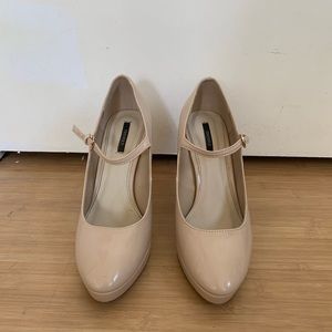 Forever 21 Mary Jane style pumps size 8